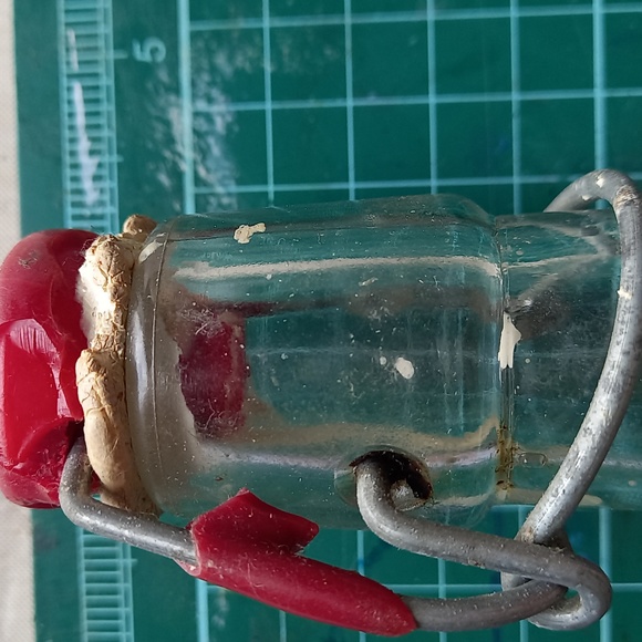 Vintage Cleary's Maple Syrup bottle - Picture 5 of 6